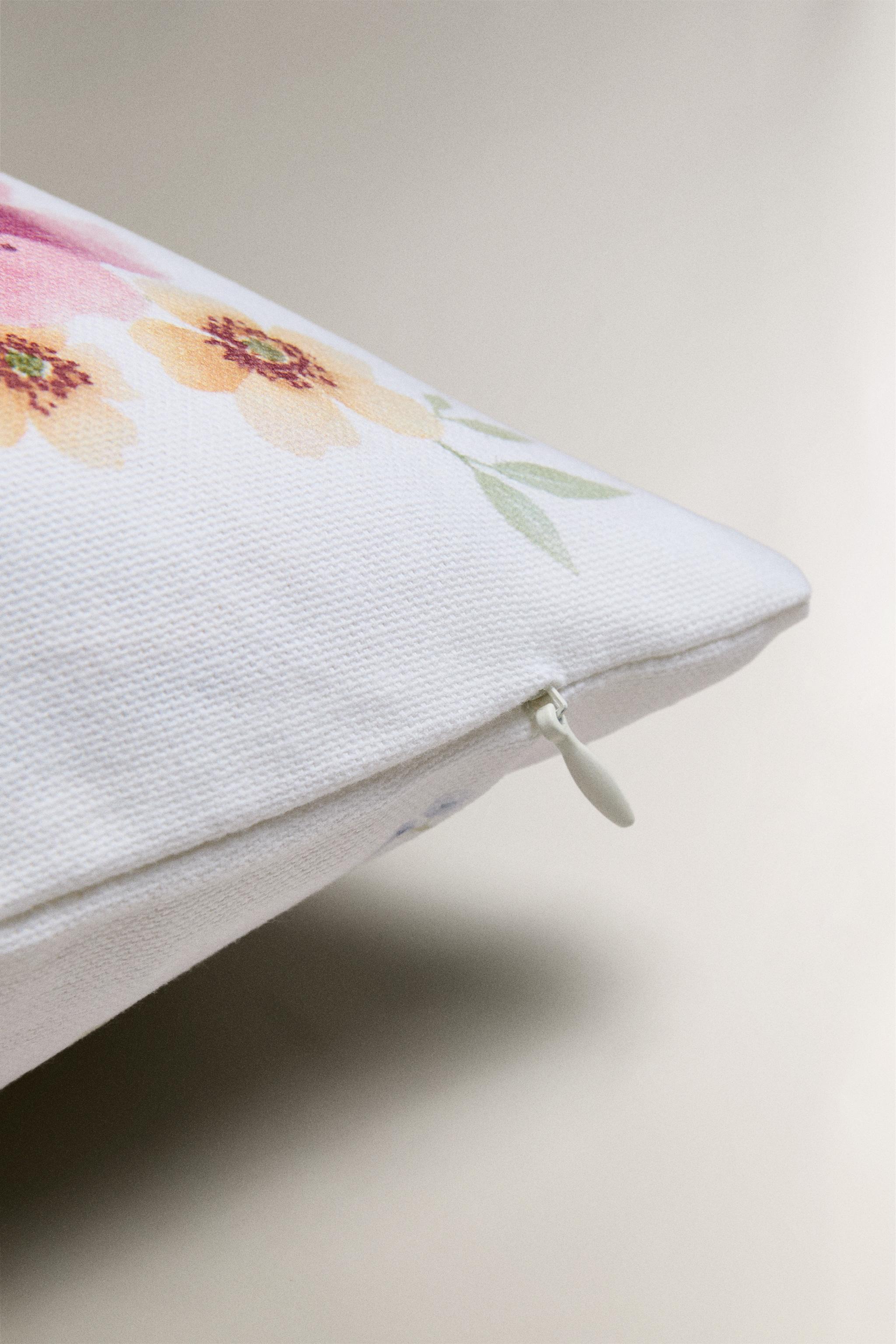 FLORAL PRINT CUSHION COVER